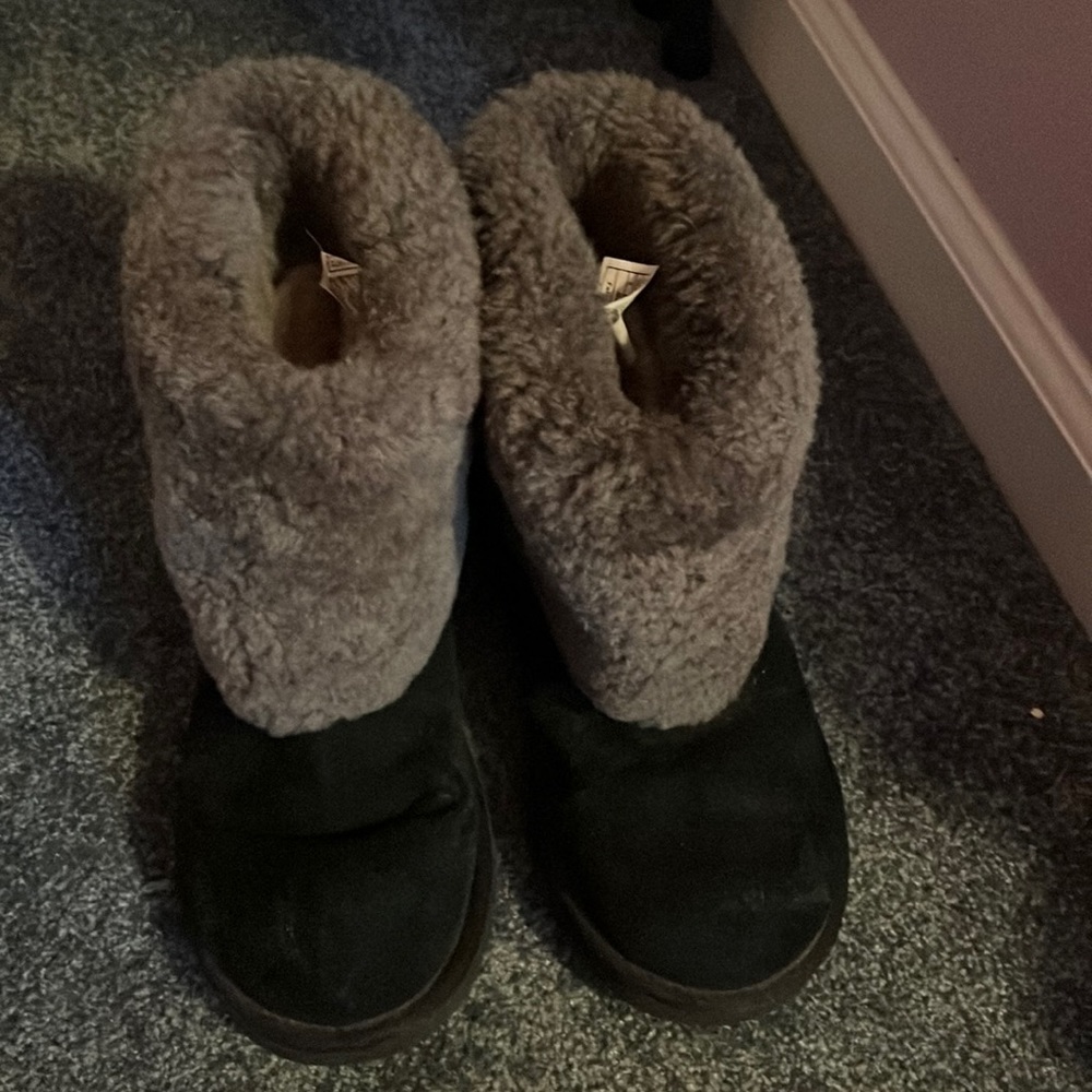 Ugg booties black suede with fur top.
